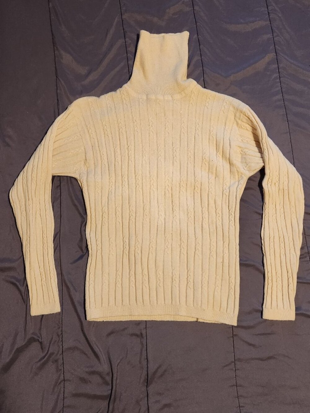 used, Ladies Medium, The Limited , 100% Wool Turtleneck